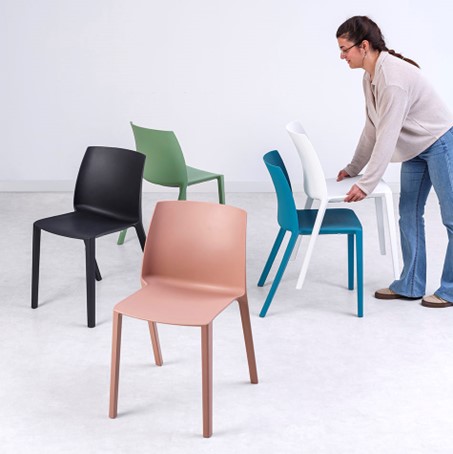 Chaise empilable